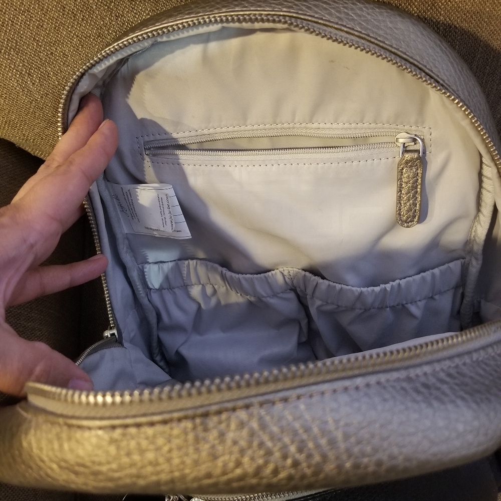 Loungefly mini backpack - Picture 8 of 8